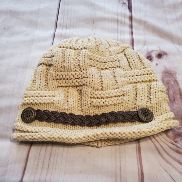 Cream hat with faux brown leather NWOT - Picture 2 of 3